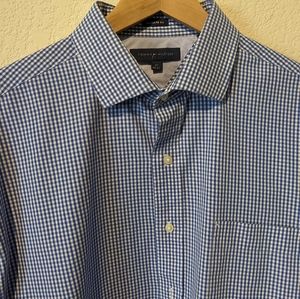 Tommy Hilfiger Dress shirt/ Blue & White, Nice!